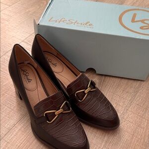 Life Stride Women's Dark Brown Block Heels size 8.5 W